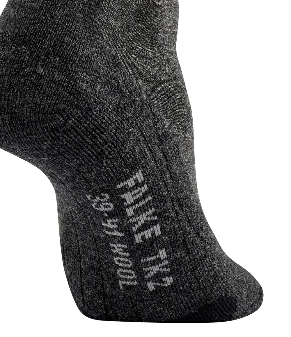 meia-falke-feminina-trekking-2-explore-cinza-escuro-37-38