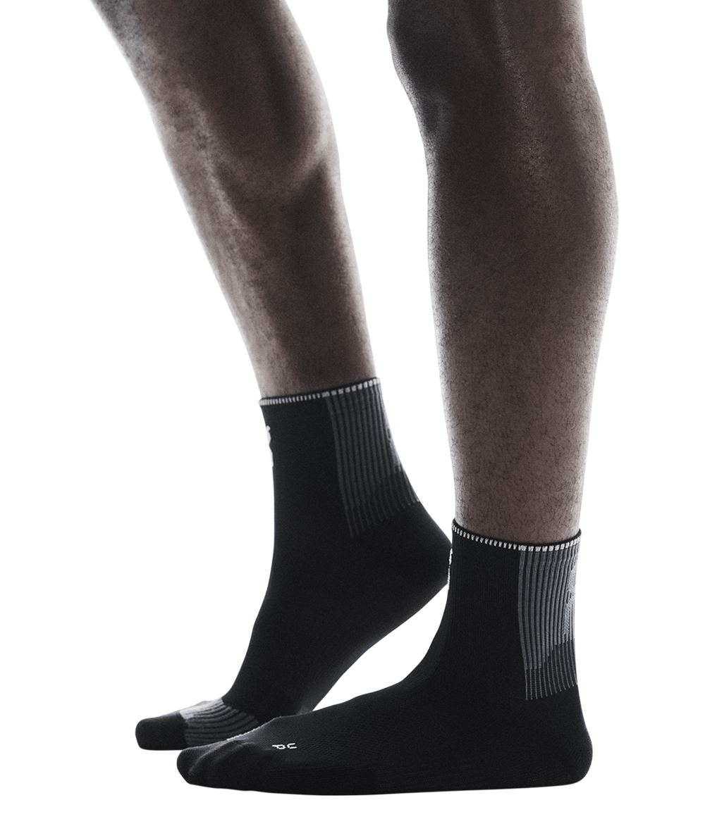 meia-on-running-unissex-performance-run-mid-black---eclipse-33-36