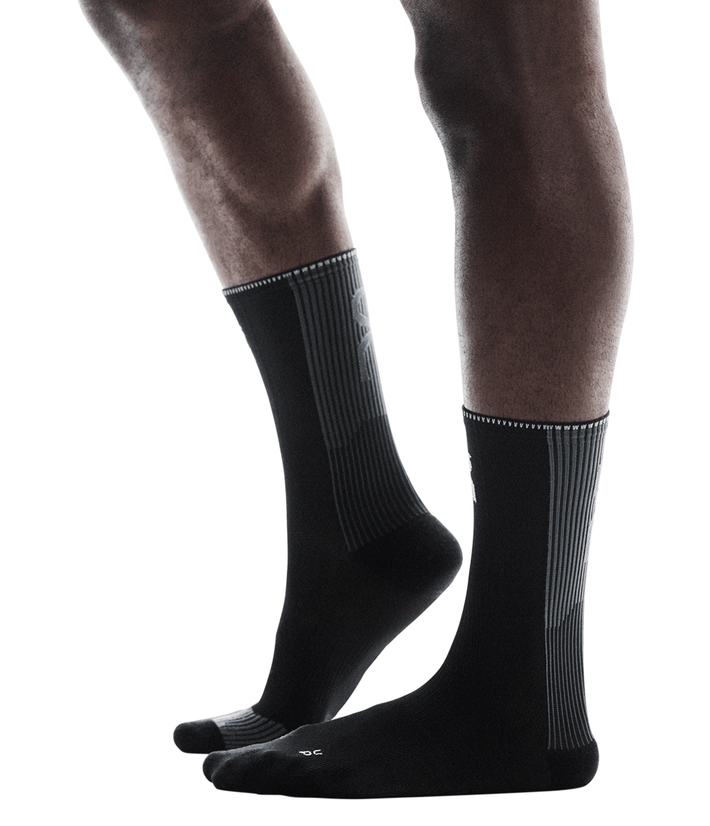meia-on-running-unissex-performance-run-high-black---eclipse-33-36
