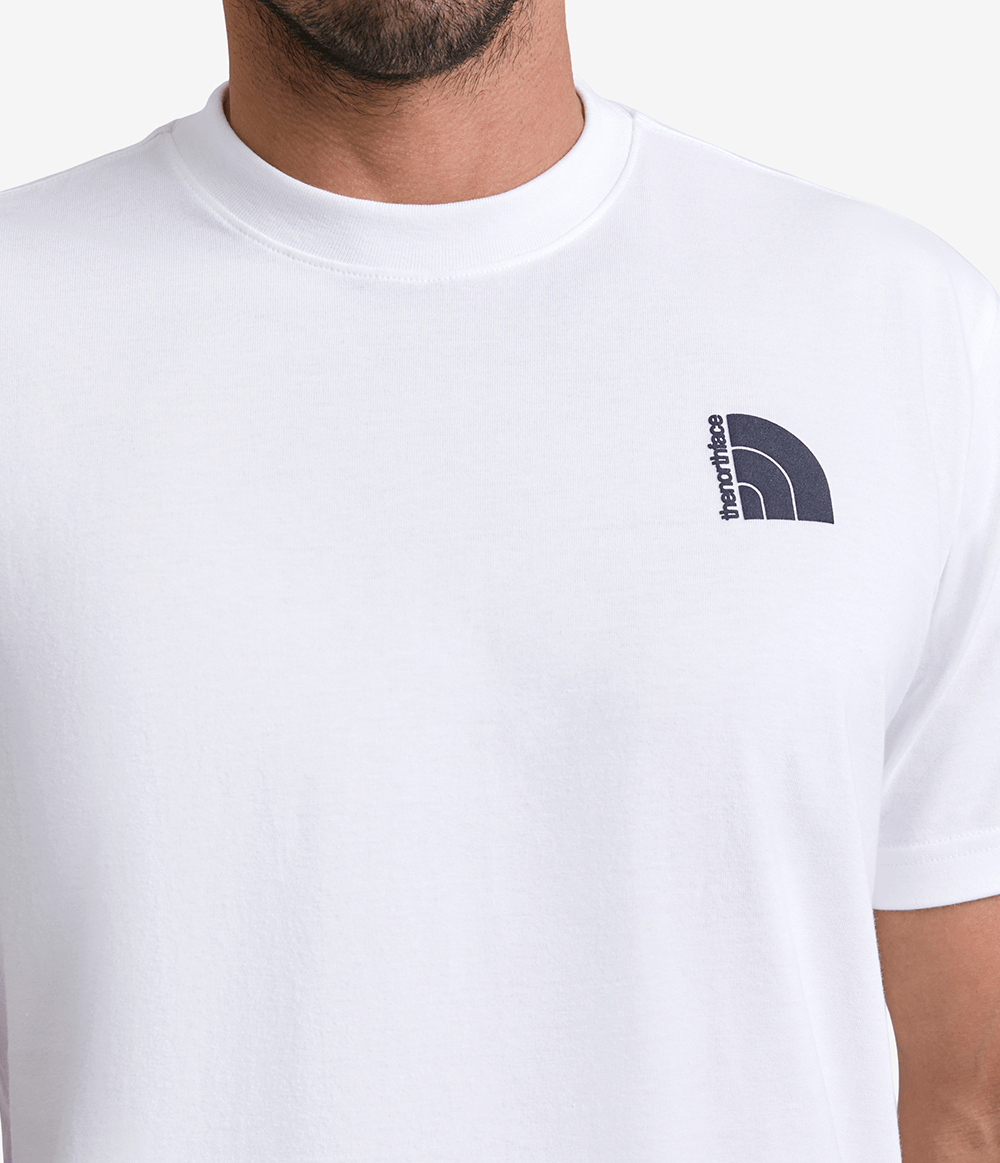 camiseta-the-north-face-unissex-garment-dye-tee-tnf-white-tnf-black-pp