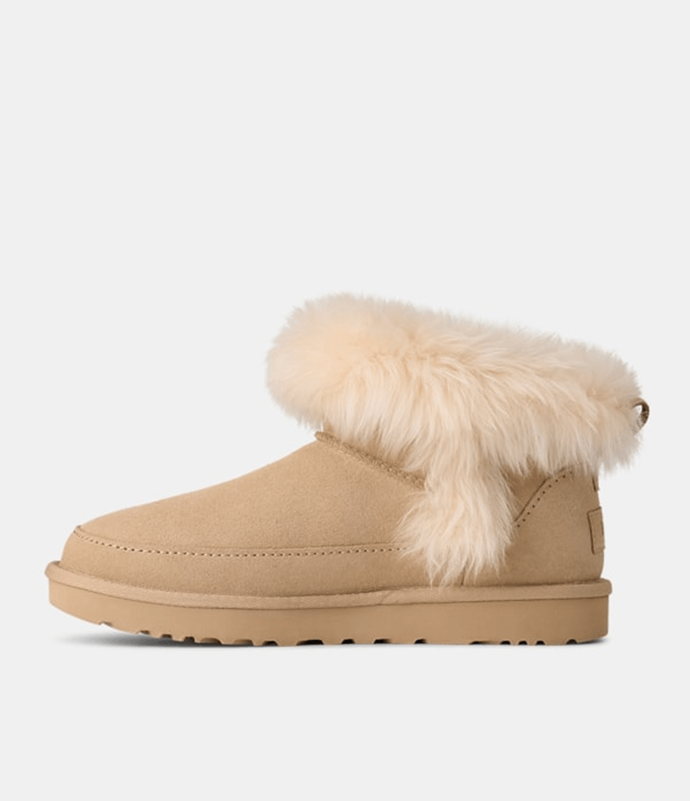 bota-ugg-feminina-classic-ultra-mini-chalet-bege-35