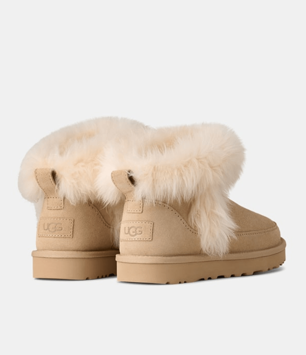 bota-ugg-feminina-classic-ultra-mini-chalet-bege-35