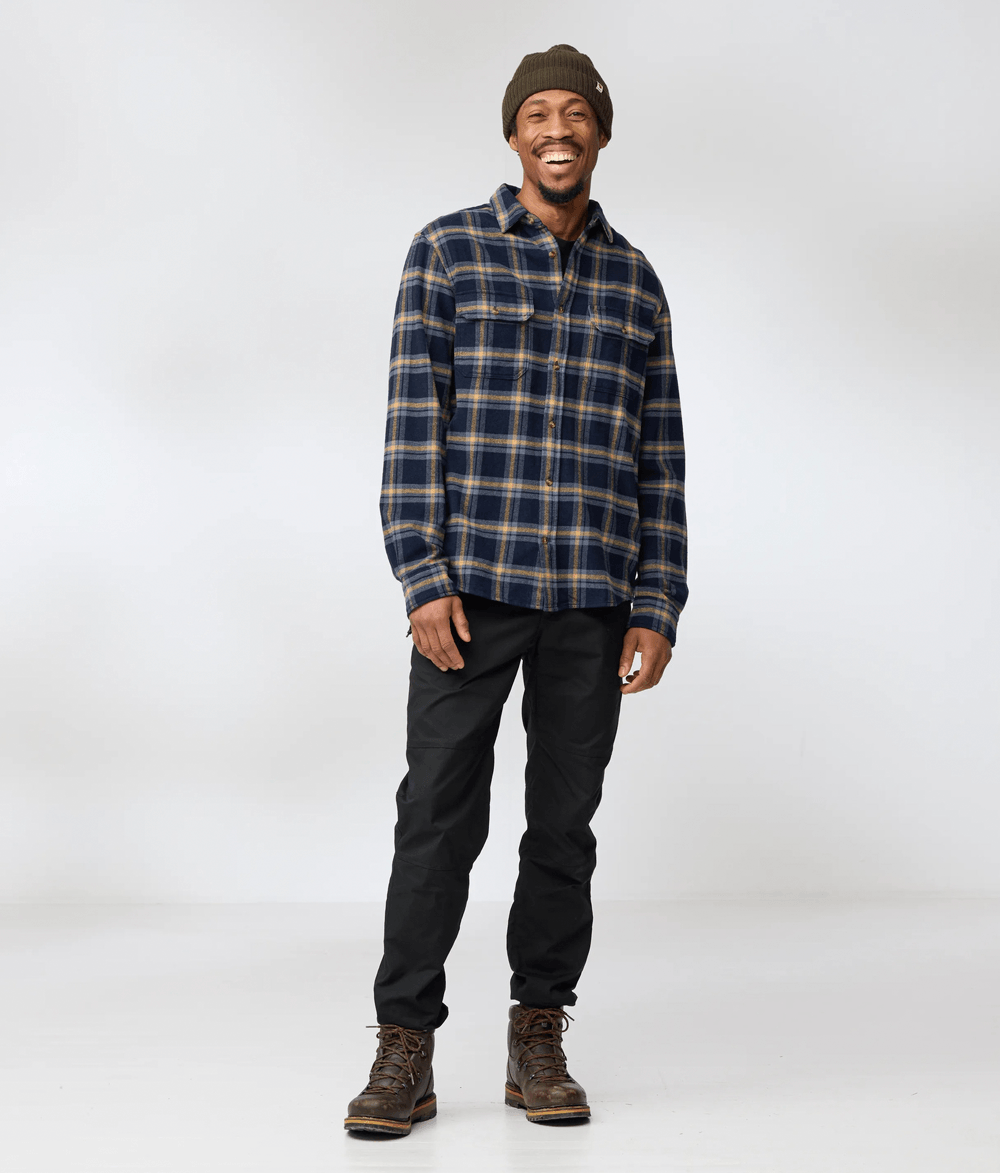 camisa-fjallraven-masculina-ovik-heavy-flannel-deep-forest-dark-navy-p