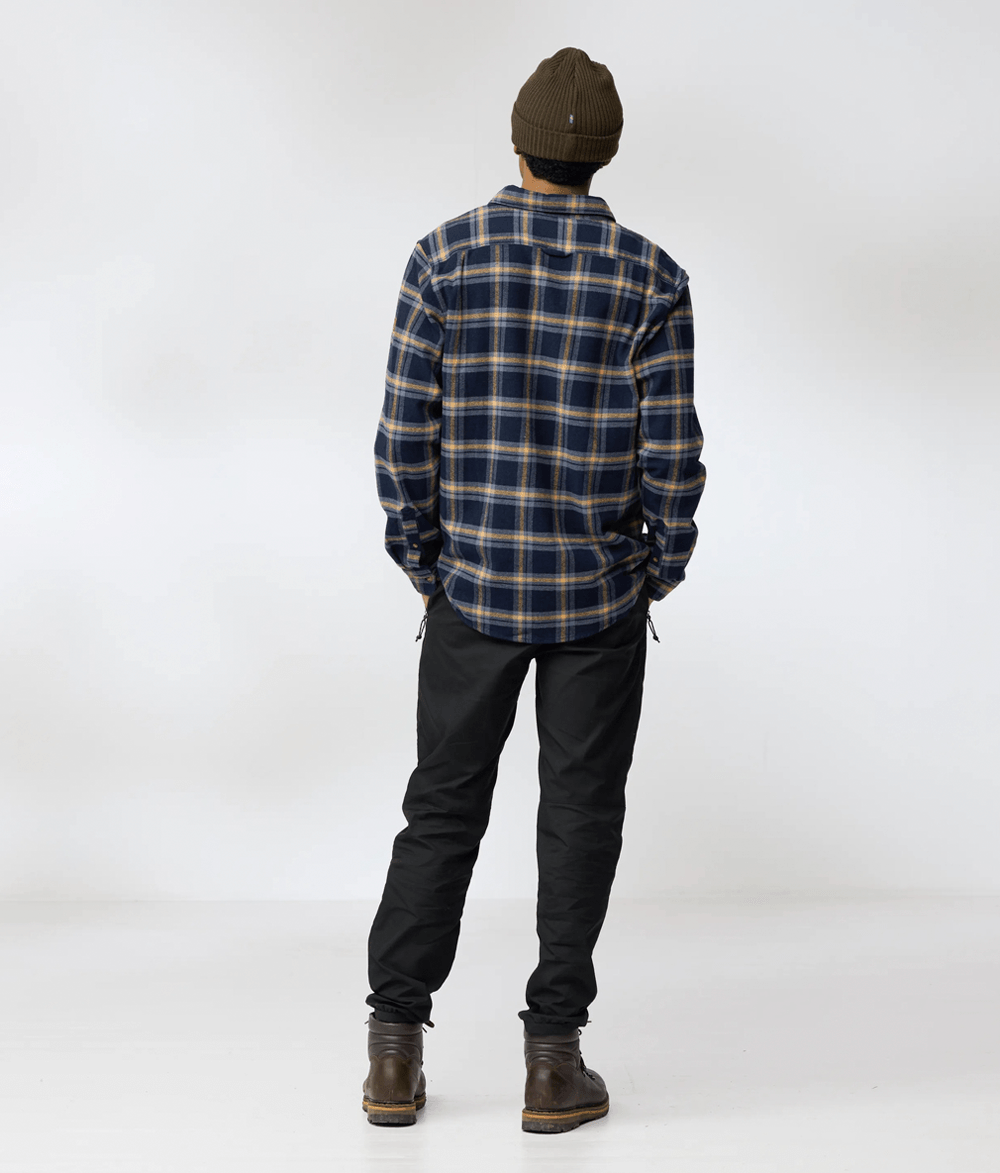 camisa-fjallraven-masculina-ovik-heavy-flannel-deep-forest-dark-navy-p